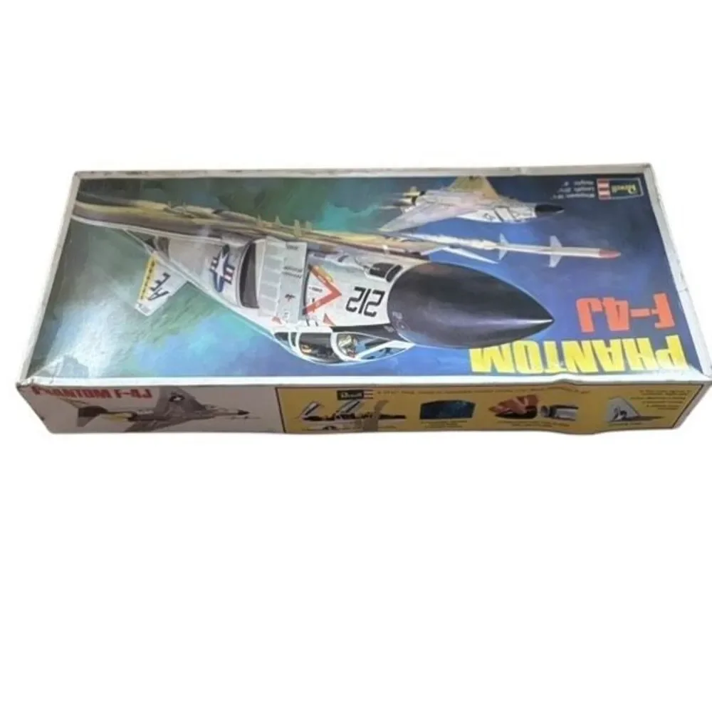 Vintage Revell F-4J Phantom II 1/32 Model Kit Complete Unbuilt Open Box